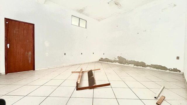 📸 DESCRIÇÃO PARA IMAGEM (inserir nas fotos do imóvel na plataforma Praedium):
Apartamento Garden à venda com 2 quartos no Vivendas da Serra – R$ 350.000
📍 Rua Domingos Tavares de Souza, 244 – Ap 102 – Vivendas da Serra – Juiz de Fora/MG
Souza e Albano Serviços Imobiliários
📞 (32) 99829-7059 | CNPJ: 53.373.878/0001-39