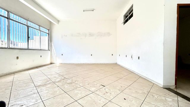 📸 DESCRIÇÃO PARA IMAGEM (inserir nas fotos do imóvel na plataforma Praedium):
Apartamento Garden à venda com 2 quartos no Vivendas da Serra – R$ 350.000
📍 Rua Domingos Tavares de Souza, 244 – Ap 102 – Vivendas da Serra – Juiz de Fora/MG
Souza e Albano Serviços Imobiliários
📞 (32) 99829-7059 | CNPJ: 53.373.878/0001-39