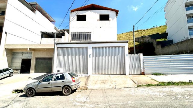 📸 DESCRIÇÃO PARA IMAGEM (inserir nas fotos do imóvel na plataforma Praedium):
Apartamento Garden à venda com 2 quartos no Vivendas da Serra – R$ 350.000
📍 Rua Domingos Tavares de Souza, 244 – Ap 102 – Vivendas da Serra – Juiz de Fora/MG
Souza e Albano Serviços Imobiliários
📞 (32) 99829-7059 | CNPJ: 53.373.878/0001-39
