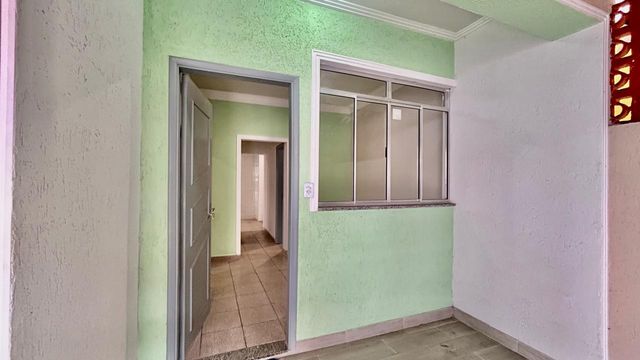📸 DESCRIÇÃO PARA IMAGEM (inserir nas fotos do imóvel na plataforma Praedium):

Casa à venda com 2 quartos na Vila Furtado de Menezes – R$ 199.000
📍 Rua Azevedo Neto Vila Furtado de Menezes – Juiz de Fora/MG
Souza e Albano Serviços Imobiliários
📞 (32) 99829-7059 | CNPJ: 53.373.878/0001-39

🔎 Hashtags:

#souzaealbanoservicosimobiliarios
#imobiliariasouzaealbano
#casaavendaemjuizdefora
#vilafurtadodemenezes
#casaavenda