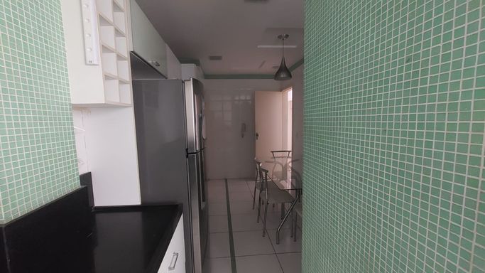 Apartamento à venda com 2 quartos (1 suíte) no Centro – R$ 420.000
📍 Rua Santo Antônio, 970 – Centro – Juiz de Fora/MG
Souza e Albano Serviços Imobiliários
📞 (32) 99829-7059 | CNPJ: 53.373.878/0001-39