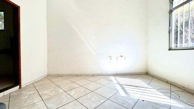 📸 DESCRIÇÃO PARA IMAGEM (inserir nas fotos do imóvel na plataforma Praedium):
Apartamento Garden à venda com 2 quartos no Vivendas da Serra – R$ 350.000
📍 Rua Domingos Tavares de Souza, 244 – Ap 102 – Vivendas da Serra – Juiz de Fora/MG
Souza e Albano Serviços Imobiliários
📞 (32) 99829-7059 | CNPJ: 53.373.878/0001-39