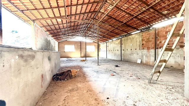 📸 DESCRIÇÃO PARA IMAGEM (inserir nas fotos do imóvel na plataforma Praedium):
Apartamento Garden à venda com 2 quartos no Vivendas da Serra – R$ 350.000
📍 Rua Domingos Tavares de Souza, 244 – Ap 102 – Vivendas da Serra – Juiz de Fora/MG
Souza e Albano Serviços Imobiliários
📞 (32) 99829-7059 | CNPJ: 53.373.878/0001-39