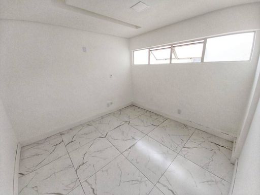 Apartamento à venda com 2 quartos no Centro – R$ 389.000
📍 Rua Espírito Santo, 922 – Centro – Juiz de Fora/MG
Souza e Albano Serviços Imobiliários
📞 (32) 99829-7059 | CNPJ: 53.373.878/0001-39