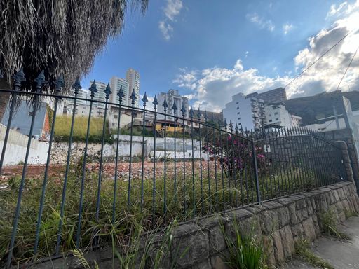 Terreno comercial para aluga com 900m² no Cascatinha – R$ 25.000📍 Avenida Dr. Paulo Japiassu Coelho, 285 – Cascatinha – Juiz de Fora/MGSouza e Albano Serviços Imobiliários📞 (32) 99829-7059 | CNPJ: 53.373.878/0001-39