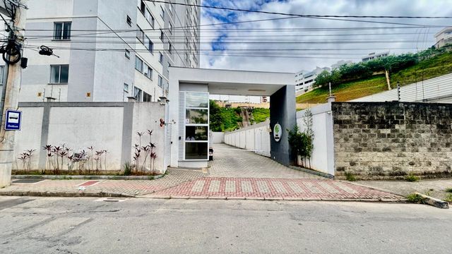 📸 DESCRIÇÃO PARA IMAGEM

(Inserir nas fotos do imóvel na plataforma Praedium)

Apartamento à venda com 2 quartos no Teixeiras – R$ 199.000
📍 Avenida Sérgio Vieira Mendes, 500 – Teixeiras – Juiz de Fora/MG
Souza e Albano Serviços Imobiliários
📞 (32) 99829-7059 | CNPJ: 53.373.878/0001-39

🔖 Hashtags

#souzaealbanoservicosimobiliarios
#imobiliariasouzaealbano
#apartamentoavenda
#teixeiras
