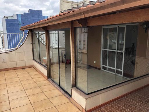 Cobertura à venda – 4 quartos – Centro – R$ 690.000
📍 Av. Rio Branco, 3.151 – Centro – Juiz de Fora/MG
Souza e Albano Serviços Imobiliários
📞 (32) 99829-7059 | CNPJ: 53.373.878/0001-39