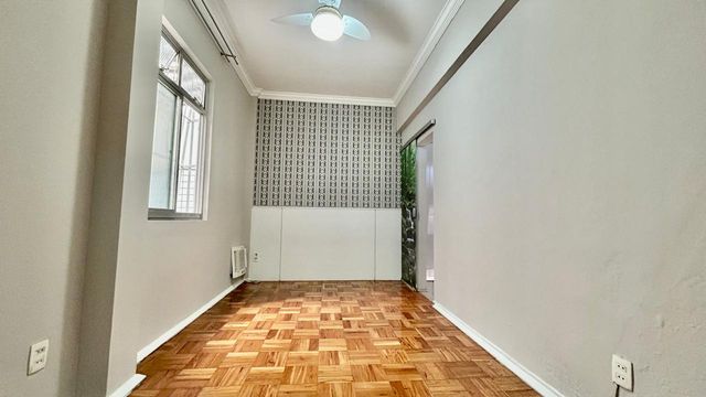 DESCRIÇÃO PARA IMAGEM (inserir nas fotos do anúncio na plataforma Praedium):
Apartamento à venda com 3 quartos e 3 vagas em São Mateus – R$ 550.000
📍 Avenida Presidente Itamar Franco, 1580 – São Mateus – Juiz de Fora/MG
Souza e Albano Serviços Imobiliários
📞 (32) 99829-7059 | CNPJ: 53.373.878/0001-39

🔖 Hashtags:

#souzaealbanoservicosimobiliarios #imobiliariasouzaealbano #apartamentoavenda #saomateusjf #imoveisjuizdefora