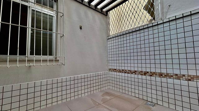 DESCRIÇÃO PARA IMAGEM (inserir nas fotos do anúncio na plataforma Praedium):
Apartamento à venda com 3 quartos e 3 vagas em São Mateus – R$ 550.000
📍 Avenida Presidente Itamar Franco, 1580 – São Mateus – Juiz de Fora/MG
Souza e Albano Serviços Imobiliários
📞 (32) 99829-7059 | CNPJ: 53.373.878/0001-39

🔖 Hashtags:

#souzaealbanoservicosimobiliarios #imobiliariasouzaealbano #apartamentoavenda #saomateusjf #imoveisjuizdefora