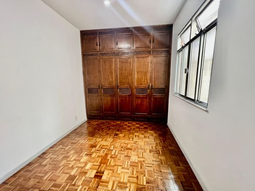 📸 DESCRIÇÃO PARA IMAGEM (inserir nas fotos do imóvel na plataforma Praedium):

Apartamento à venda com 3 quartos no São Mateus – R$ 400.000
📍 Rua Presidente Itamar Franco, 2525 – São Mateus – Juiz de Fora/MG
Souza e Albano Serviços Imobiliários
📞 (32) 99829-7059 | CNPJ: 53.373.878/0001-39

#souzaealbanoservicosimobiliarios #imobiliariasouzaealbano #apartamentoavenda #sãomateusjf #imoveljuizdefora