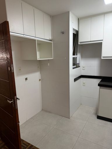Apartamento para locação com 2 quartos no Centro – R$ 650,00
📍 Rua Santo Antônio, 637 – Centro – Juiz de Fora/MG
Souza e Albano Serviços Imobiliários
📞 (32) 99829-7059 | CNPJ: 53.373.878/0001-39