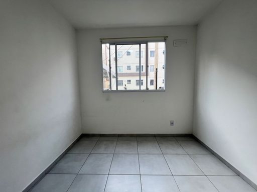 Apartamento de 2 quartos, sala e cozinha integradas em estilo americano, com infraestrutura de lazer completa e segurança 24 horas. Ideal para quem busca praticidade e conforto.