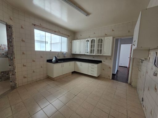 Apartamento para locação com 3 quartos no Centro
Vista para a Catedral | Andar alto | 118 m²

📍 Rua Carlota Malta, 31 – Apto 702 – Centro
Juiz de Fora/MG

Souza e Albano Serviços Imobiliários
📞 (32) 99829-7059 | CNPJ: 53.373.878/0001-39