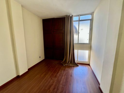 Apartamento à venda com 2 quartos no Centro – R$ 255.000
📍 Rua Santo Antônio, 970 – Centro – Juiz de Fora/MG
Souza e Albano Serviços Imobiliários
📞 (32) 99829-7059 | CNPJ: 53.373.878/0001-39