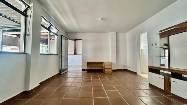 📸 DESCRIÇÃO PARA IMAGEM (Praedium):
Cobertura à venda com 3 quartos, suíte, 1 vaga – São Mateus – R$ 435.000
📍 Rua São Mateus, 111 – 4º andar – São Mateus – Juiz de Fora/MG
Souza e Albano Serviços Imobiliários
📞 (32) 99829-7059 | CNPJ: 53.373.878/0001-39

🔖 Hashtags

#souzaealbanoservicosimobiliarios #imobiliariasouzaealbano #coberturaavenda #saomateusjf #apartamentojuizdefora