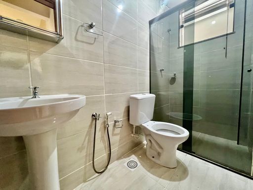 Apartamento para alugar com 2 quartos no Bom Jardim – R$ 850📍 Rua Jhimmy Herbert Lima, 60, apto 102 – Bom Jardim – Juiz de Fora/MGSouza e Albano Serviços Imobiliários📞 (32) 99829-7059 | CNPJ: 53.373.878/0001-39

#souzaealbanoservicosimobiliarios #imobiliariasouzaealbano #apartamentoaluguel #bomjardimjf #aptosemescada