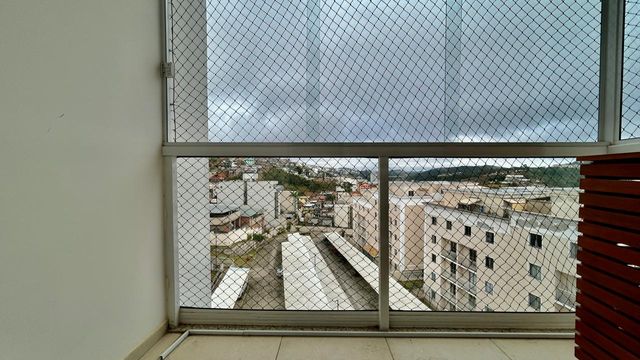 📸 **DESCRIÇÃO PARA IMAGEM **
Cobertura à venda com 3 quartos no São Pedro – R\$ 699.000
📍 Rua Honório Antônio da Silva, 140 – 6º andar – São Pedro – Juiz de Fora/MG
Souza e Albano Serviços Imobiliários
📞 (32) 99829-7059 | CNPJ: 53.373.878/0001-39

---

\#souzaealbanoservicosimobiliarios #imobiliariasouzaealbano #coberturaavenda #coberturasaopedro #imoveljuizdefora