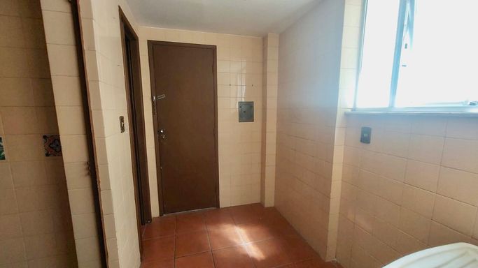 Apartamento à venda com 2 quartos no Centro – R$ 420.000
📍 Rua Santo Antônio, 979/707 – Centro – Juiz de Fora/MG
Souza e Albano Serviços Imobiliários
📞 (32) 99829-7059 | CNPJ: 53.373.878/0001-39