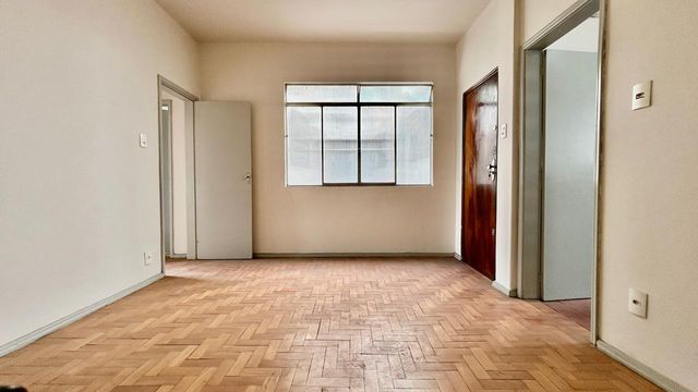 📸 **DESCRIÇÃO PARA IMAGEM (inserir nas fotos do imóvel na plataforma Praedium):**

Apartamento à venda com 2 quartos no Centro – R\$ 215.000
📍 Avenida Francisco Bernardino, 573 – Centro – Juiz de Fora/MG
Souza e Albano Serviços Imobiliários
📞 (32) 99829-7059 | CNPJ: 53.373.878/0001-39

---

\#souzaealbanoservicosimobiliarios #imobiliariasouzaealbano #apartamentoavenda #centrojuizdefora #apartamentoemjuizdefora