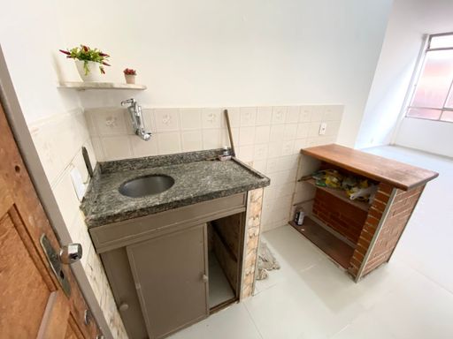 Kitnet para locação – 28m² – Centro – R$ 750
📍 Rua Espírito Santo, 587 – 3º andar – Centro – Juiz de Fora/MG
Souza e Albano Serviços Imobiliários
📞 (32) 99829-7059 | CNPJ: 53.373.878/0001-39