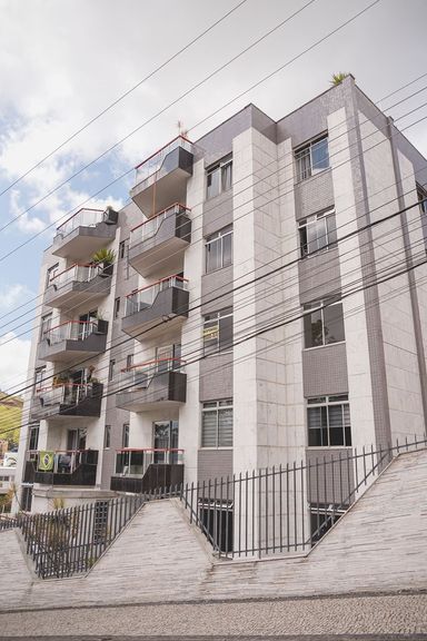 Apartamento à venda com 3 quartos no São Mateus – R$ 489.000📍 Rua Dirceu de Andrade, 107 – São Mateus – Juiz de Fora/MGSouza e Albano Serviços Imobiliários📞 (32) 99829-7059 | CNPJ: 53.373.878/0001-39
