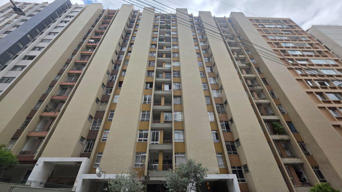 Apartamento à venda com 3 quartos (1 suíte) no Centro – Juiz de Fora/MG – 97 m²
📍 Rua Constantino Paleta, 60 – Centro – Juiz de Fora/MG
Souza e Albano Serviços Imobiliários
📞 (32) 99829-7059 | CNPJ: 53.373.878/0001-39