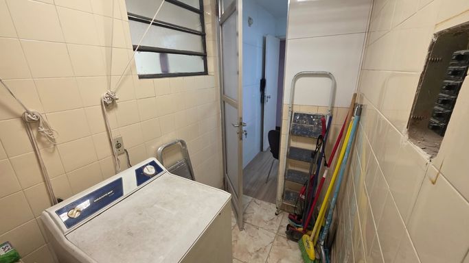 Apartamento à venda com 3 quartos (1 suíte) no Centro – Juiz de Fora/MG – 97 m²
📍 Rua Constantino Paleta, 60 – Centro – Juiz de Fora/MG
Souza e Albano Serviços Imobiliários
📞 (32) 99829-7059 | CNPJ: 53.373.878/0001-39