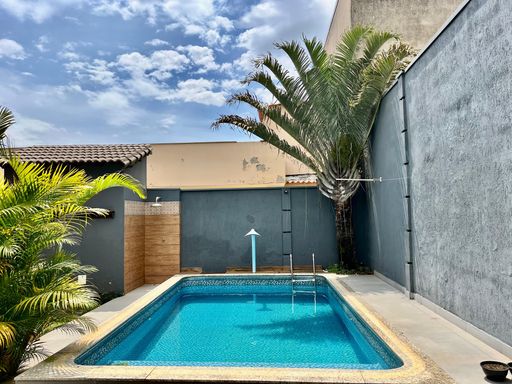 Casa de alto padrão à venda com 5 quartos no Condomínio São Lucas – R$ 1.030.000
📍 Rua Wolfgang Amadeus Mozart (Lot. São Lucas I), São Pedro – Juiz de Fora/MG
Souza e Albano Serviços Imobiliários
📞 (32) 99829-7059 | CNPJ: 53.373.878/0001-39