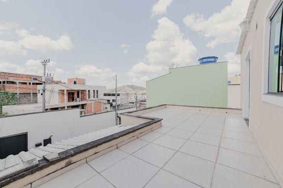 📸 **DESCRIÇÃO PARA IMAGEM (inserir nas fotos do imóvel na plataforma Praedium):**

Casa à venda com 3 quartos, suíte master e área gourmet no Bom Jardim – R\$ 469.000
📍 Rua Antonia Rodrigues Clemente, 230 – Bom Jardim – Juiz de Fora/MG
Souza e Albano Serviços Imobiliários
📞 (32) 99829-7059 | CNPJ: 53.373.878/0001-39

---

**Hashtags:**
\#souzaealbanoservicosimobiliarios #imobiliariasouzaealbano #casaavenda #casajuizdefora #bomjardim