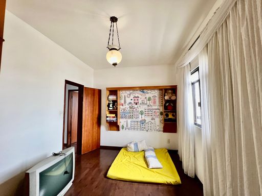 Casa de alto padrão à venda com 5 quartos no Condomínio São Lucas – R$ 1.030.000
📍 Rua Wolfgang Amadeus Mozart (Lot. São Lucas I), São Pedro – Juiz de Fora/MG
Souza e Albano Serviços Imobiliários
📞 (32) 99829-7059 | CNPJ: 53.373.878/0001-39