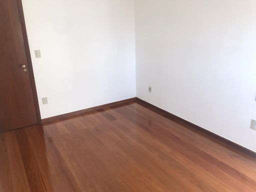 Apartamento à venda com 3 quartos no Centro – R$ 899.000
📍 Rua Dr. Antônio Carlos, 297 – Centro – Juiz de Fora/MG
Souza e Albano Serviços Imobiliários
📞 (32) 99829-7059 | CNPJ: 53.373.878/0001-39