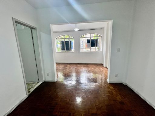 📸 DESCRIÇÃO PARA IMAGEM (inserir nas fotos do imóvel na plataforma Praedium):

Apartamento à venda com 3 quartos no São Mateus – R$ 400.000
📍 Rua Presidente Itamar Franco, 2525 – São Mateus – Juiz de Fora/MG
Souza e Albano Serviços Imobiliários
📞 (32) 99829-7059 | CNPJ: 53.373.878/0001-39

#souzaealbanoservicosimobiliarios #imobiliariasouzaealbano #apartamentoavenda #sãomateusjf #imoveljuizdefora