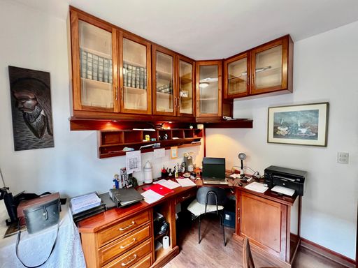 Casa de alto padrão à venda com 5 quartos no Condomínio São Lucas – R$ 1.030.000
📍 Rua Wolfgang Amadeus Mozart (Lot. São Lucas I), São Pedro – Juiz de Fora/MG
Souza e Albano Serviços Imobiliários
📞 (32) 99829-7059 | CNPJ: 53.373.878/0001-39