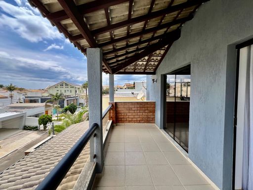 Casa de alto padrão à venda com 5 quartos no Condomínio São Lucas – R$ 1.030.000
📍 Rua Wolfgang Amadeus Mozart (Lot. São Lucas I), São Pedro – Juiz de Fora/MG
Souza e Albano Serviços Imobiliários
📞 (32) 99829-7059 | CNPJ: 53.373.878/0001-39