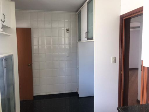 Apartamento à venda com 3 quartos no Centro – R$ 899.000
📍 Rua Dr. Antônio Carlos, 297 – Centro – Juiz de Fora/MG
Souza e Albano Serviços Imobiliários
📞 (32) 99829-7059 | CNPJ: 53.373.878/0001-39