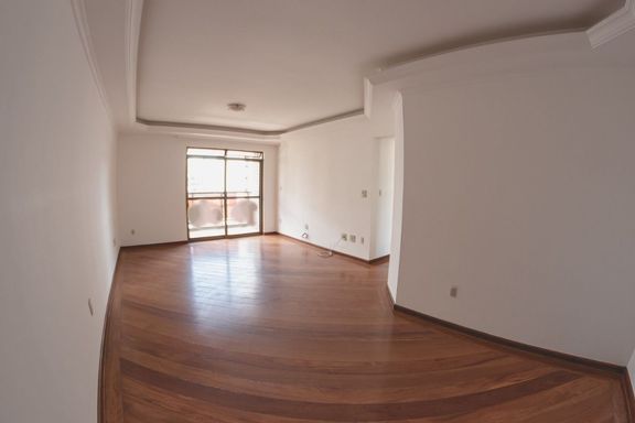Apartamento à venda com 3 quartos no Centro – R$ 899.000
📍 Rua Dr. Antônio Carlos, 297 – Centro – Juiz de Fora/MG
Souza e Albano Serviços Imobiliários
📞 (32) 99829-7059 | CNPJ: 53.373.878/0001-39
