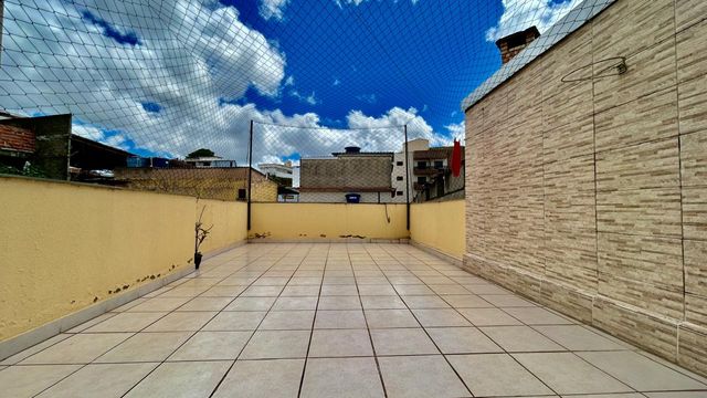 📸 DESCRIÇÃO PARA IMAGEM (Praedium):
Cobertura à venda com 2 quartos no Bom Jardim – R$ 315.000
📍 Rua Mauro Pereira Almeida, 265 – Bom Jardim – Juiz de Fora/MG
Souza e Albano Serviços Imobiliários
📞 (32) 99829-7059 | CNPJ: 53.373.878/0001-39

Hashtags:
#souzaealbanoservicosimobiliarios #imobiliariasouzaealbano #coberturaavenda #bomjardimjuizdefora #imoveisemjuizdefora