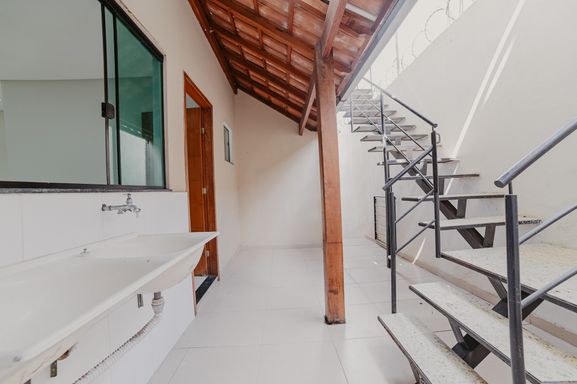📸 **DESCRIÇÃO PARA IMAGEM (inserir nas fotos do imóvel na plataforma Praedium):**

Casa à venda com 3 quartos, suíte master e área gourmet no Bom Jardim – R\$ 469.000
📍 Rua Antonia Rodrigues Clemente, 230 – Bom Jardim – Juiz de Fora/MG
Souza e Albano Serviços Imobiliários
📞 (32) 99829-7059 | CNPJ: 53.373.878/0001-39

---

**Hashtags:**
\#souzaealbanoservicosimobiliarios #imobiliariasouzaealbano #casaavenda #casajuizdefora #bomjardim