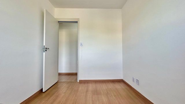 📸 DESCRIÇÃO PARA IMAGEM (Praedium)

Apartamento à venda com 2 quartos no Bandeirantes – R$ 185.000
📍 Rua Sargento Cunha, 440 – Bandeirantes – Juiz de Fora/MG
Souza e Albano Serviços Imobiliários
📞 (32) 99829-7059 | CNPJ: 53.373.878/0001-39

🔖 Hashtags

#souzaealbanoservicosimobiliarios #imobiliariasouzaealbano
#apartamentoavenda #apartamentojuizdefora #bandeirantesjf