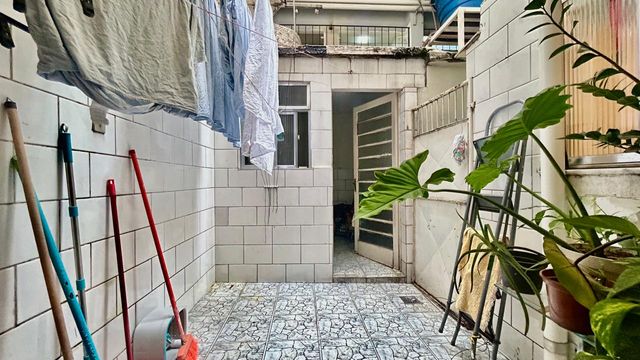 📸 DESCRIÇÃO PARA IMAGEM (Praedium):
Apartamento Garden à venda com 2 quartos no Centro – R$ 240.000
📍 Av. Barão do Rio Branco, 1804 – Centro – Juiz de Fora/MG
Souza e Albano Serviços Imobiliários
📞 (32) 99829-7059 | CNPJ: 53.373.878/0001-39

🏷️ Hashtags:
#souzaealbanoservicosimobiliarios #imobiliariasouzaealbano #apartamentoavenda #centrodejuizdefora #apartamentogarden