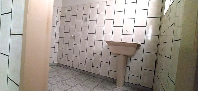 Palavras-chave para ranqueamento no Google: apartamento à venda bairro Progresso Juiz de Fora, 2 quartos Juiz de Fora, imóvel com vaga coberta, Rua Américo Lobo, Souza e Albano Imobiliária, oportunidade Progresso JF, imóvel com fácil acesso a transporte público, apartamento com área de serviço separada.