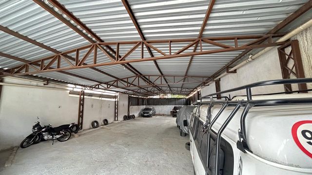 📸 DESCRIÇÃO PARA IMAGEM (inserir nas fotos do imóvel na plataforma Praedium):
Galpão comercial à venda com 222 m² no Democrata – R$ 340.000
📍 Rua Viçosa, 320 – Democrata – Juiz de Fora/MG
Souza e Albano Serviços Imobiliários
📞 (32) 99829-7059 | CNPJ: 53.373.878/0001-39

Hashtags:
#souzaealbanoservicosimobiliarios #imobiliariasouzaealbano #galpaoavenda #galpaocomercial #democratajuizdefora