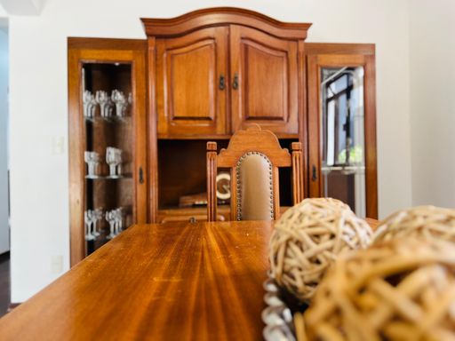 Casa de alto padrão à venda com 5 quartos no Condomínio São Lucas – R$ 1.030.000
📍 Rua Wolfgang Amadeus Mozart (Lot. São Lucas I), São Pedro – Juiz de Fora/MG
Souza e Albano Serviços Imobiliários
📞 (32) 99829-7059 | CNPJ: 53.373.878/0001-39