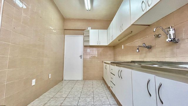 DESCRIÇÃO PARA IMAGEM (inserir nas fotos do anúncio na plataforma Praedium):
Apartamento à venda com 3 quartos e 3 vagas em São Mateus – R$ 550.000
📍 Avenida Presidente Itamar Franco, 1580 – São Mateus – Juiz de Fora/MG
Souza e Albano Serviços Imobiliários
📞 (32) 99829-7059 | CNPJ: 53.373.878/0001-39

🔖 Hashtags:

#souzaealbanoservicosimobiliarios #imobiliariasouzaealbano #apartamentoavenda #saomateusjf #imoveisjuizdefora