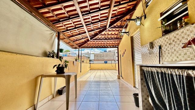 📸 DESCRIÇÃO PARA IMAGEM (Praedium):
Cobertura à venda com 2 quartos no Bom Jardim – R$ 315.000
📍 Rua Mauro Pereira Almeida, 265 – Bom Jardim – Juiz de Fora/MG
Souza e Albano Serviços Imobiliários
📞 (32) 99829-7059 | CNPJ: 53.373.878/0001-39

Hashtags:
#souzaealbanoservicosimobiliarios #imobiliariasouzaealbano #coberturaavenda #bomjardimjuizdefora #imoveisemjuizdefora