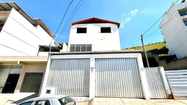📸 DESCRIÇÃO PARA IMAGEM (inserir nas fotos do imóvel na plataforma Praedium):
Apartamento Garden à venda com 2 quartos no Vivendas da Serra – R$ 350.000
📍 Rua Domingos Tavares de Souza, 244 – Ap 102 – Vivendas da Serra – Juiz de Fora/MG
Souza e Albano Serviços Imobiliários
📞 (32) 99829-7059 | CNPJ: 53.373.878/0001-39