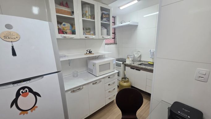 Apartamento à venda com 3 quartos (1 suíte) no Centro – Juiz de Fora/MG – 97 m²
📍 Rua Constantino Paleta, 60 – Centro – Juiz de Fora/MG
Souza e Albano Serviços Imobiliários
📞 (32) 99829-7059 | CNPJ: 53.373.878/0001-39