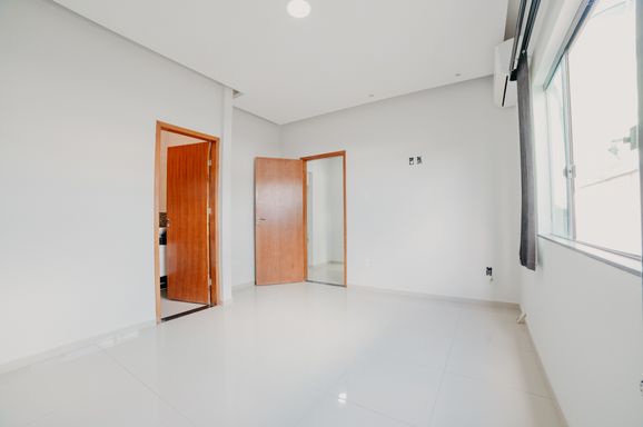📸 **DESCRIÇÃO PARA IMAGEM (inserir nas fotos do imóvel na plataforma Praedium):**

Casa à venda com 3 quartos, suíte master e área gourmet no Bom Jardim – R\$ 469.000
📍 Rua Antonia Rodrigues Clemente, 230 – Bom Jardim – Juiz de Fora/MG
Souza e Albano Serviços Imobiliários
📞 (32) 99829-7059 | CNPJ: 53.373.878/0001-39

---

**Hashtags:**
\#souzaealbanoservicosimobiliarios #imobiliariasouzaealbano #casaavenda #casajuizdefora #bomjardim
