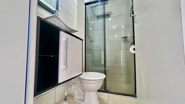 📸 DESCRIÇÃO PARA IMAGEM (Praedium)

Apartamento à venda com 2 quartos no Bandeirantes – R$ 185.000
📍 Rua Sargento Cunha, 440 – Bandeirantes – Juiz de Fora/MG
Souza e Albano Serviços Imobiliários
📞 (32) 99829-7059 | CNPJ: 53.373.878/0001-39

🔖 Hashtags

#souzaealbanoservicosimobiliarios #imobiliariasouzaealbano
#apartamentoavenda #apartamentojuizdefora #bandeirantesjf