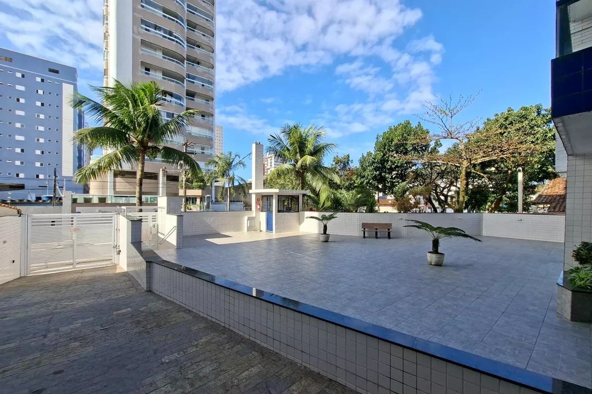 Apartamento em Guilhermina, Praia Grande-SP por R$ 255.000